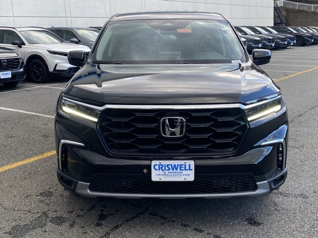 new 2025 Honda Pilot car, priced at $43,807