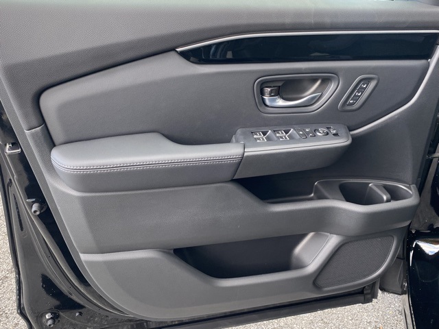 new 2025 Honda Pilot car, priced at $43,807