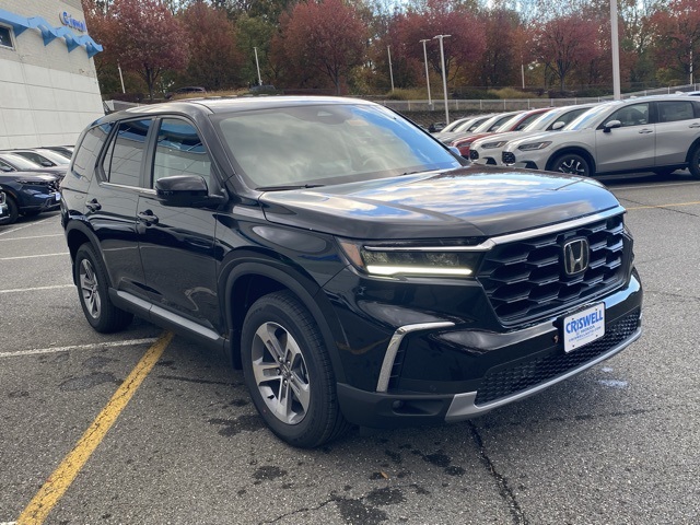 new 2025 Honda Pilot car, priced at $43,807