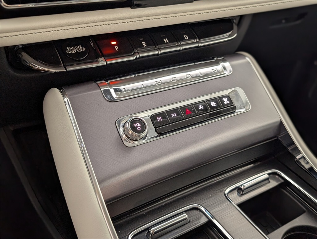 new 2025 Lincoln Aviator car, priced at $62,246