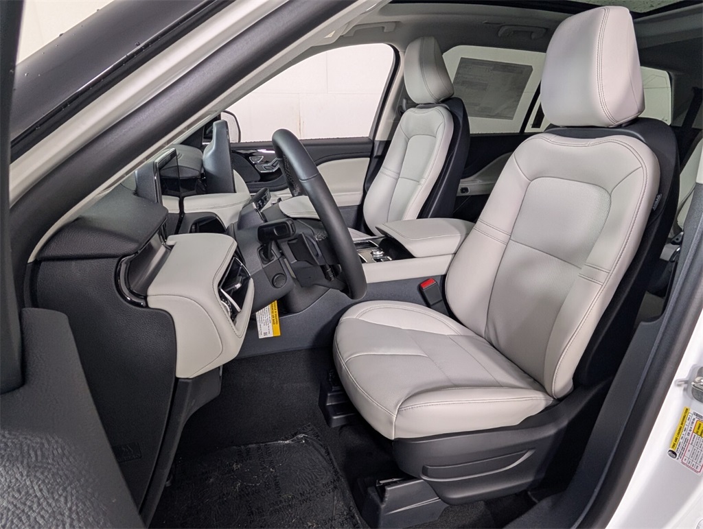 new 2025 Lincoln Aviator car, priced at $62,246