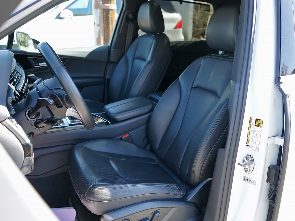 used 2019 Audi Q7 car, priced at $20,095