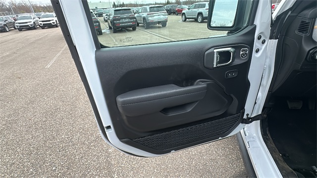 new 2025 Jeep Wrangler car, priced at $51,709