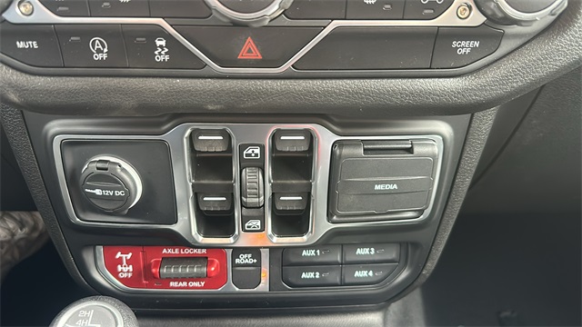 new 2025 Jeep Wrangler car, priced at $51,709