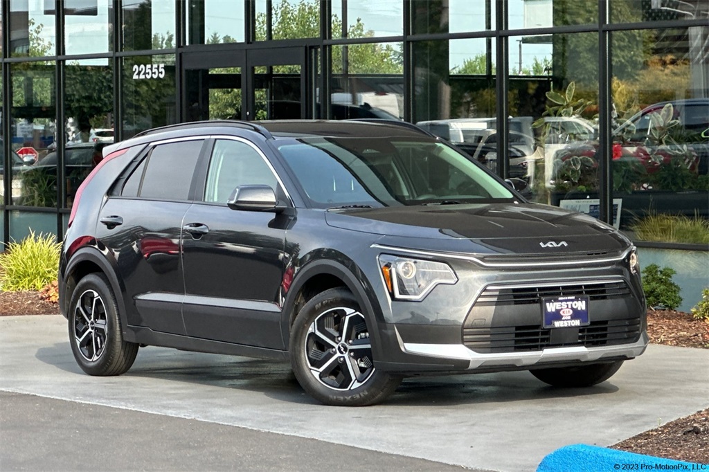 used 2025 Kia Niro car, priced at $27,454