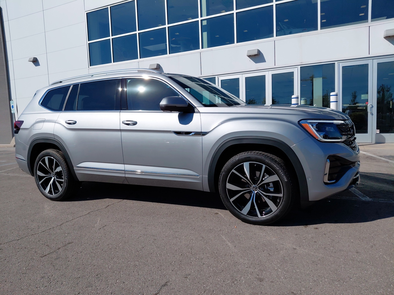 new 2026 Volkswagen Atlas car