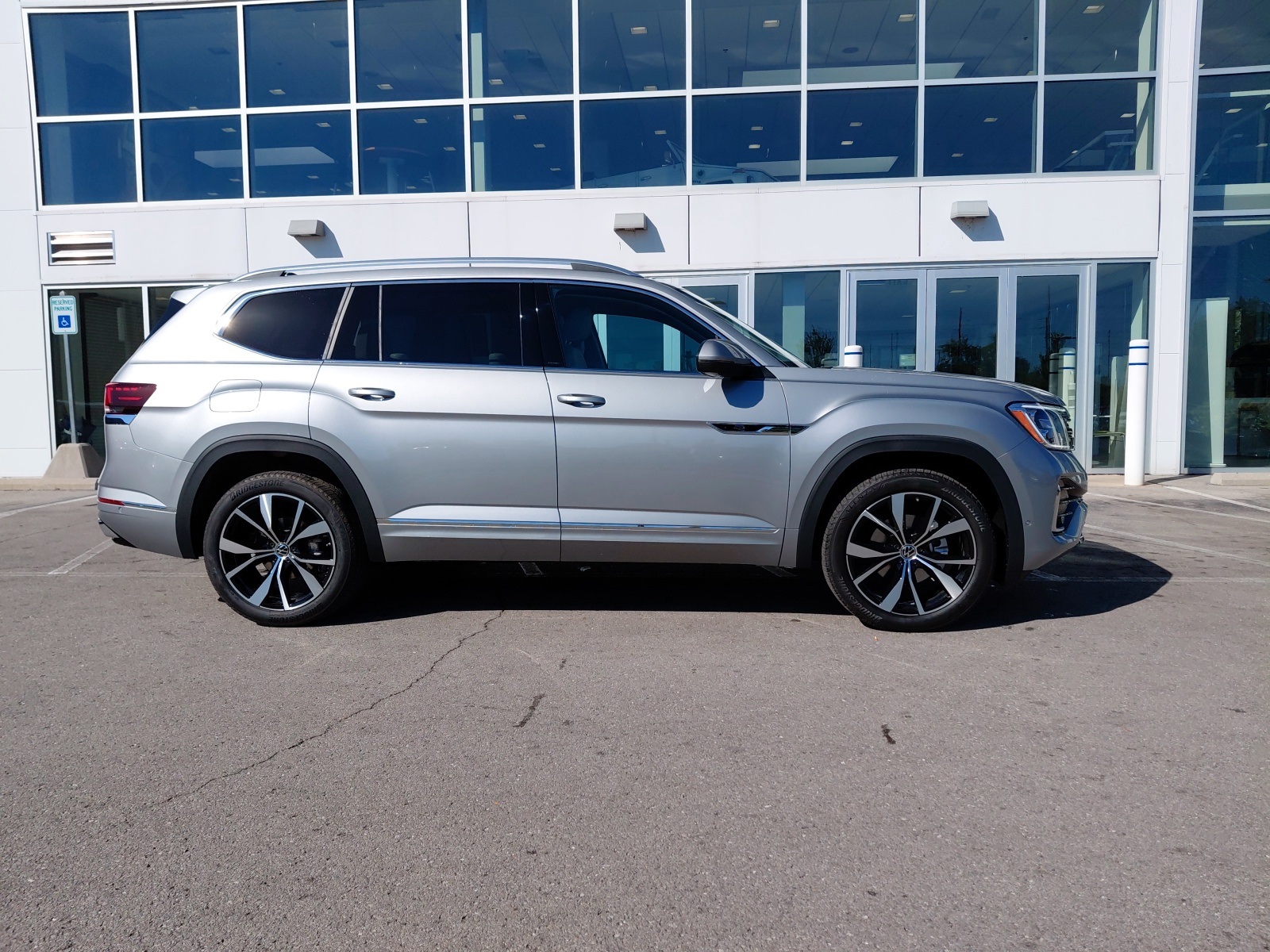 new 2026 Volkswagen Atlas car