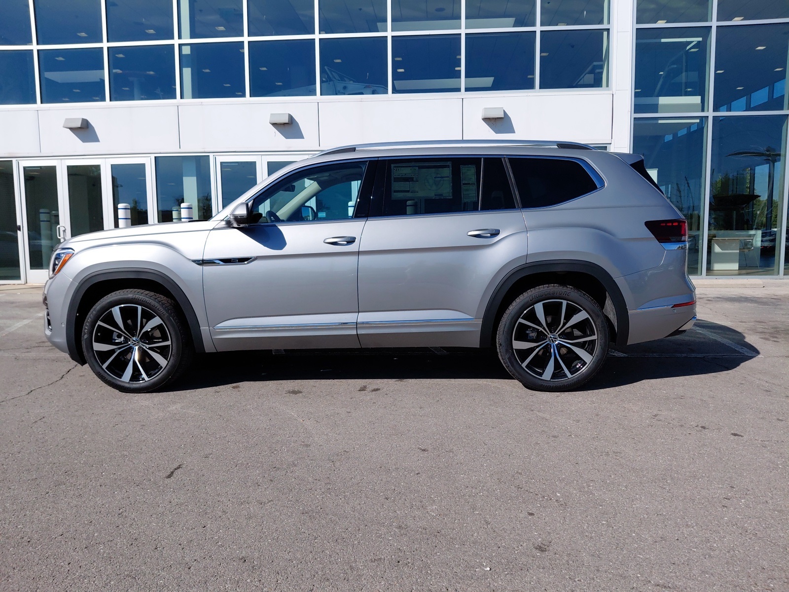 new 2026 Volkswagen Atlas car