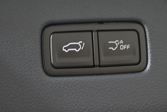 new 2025 Kia Carnival Hybrid car, priced at $52,002