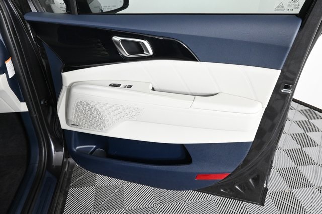 new 2025 Kia Carnival Hybrid car, priced at $52,002