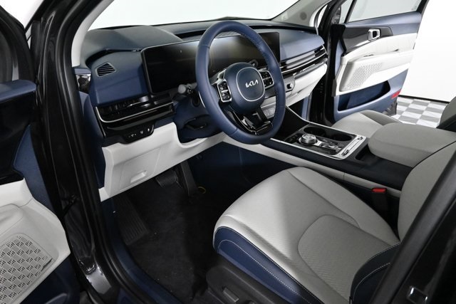 new 2025 Kia Carnival Hybrid car, priced at $52,002