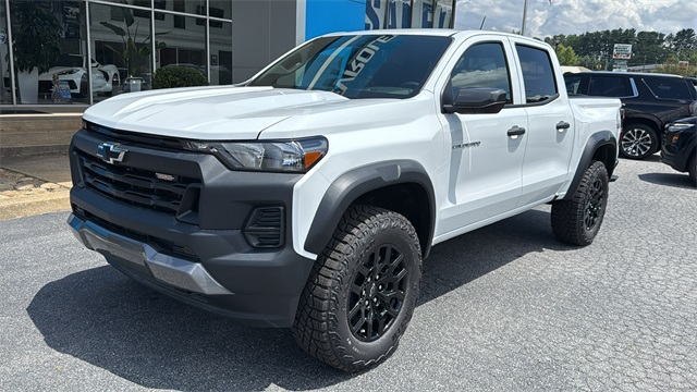 new 2025 Chevrolet Colorado car, priced at $44,990