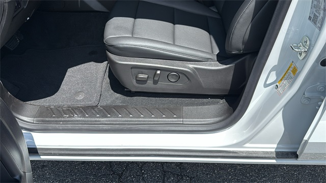 new 2025 Chevrolet Colorado car, priced at $44,990