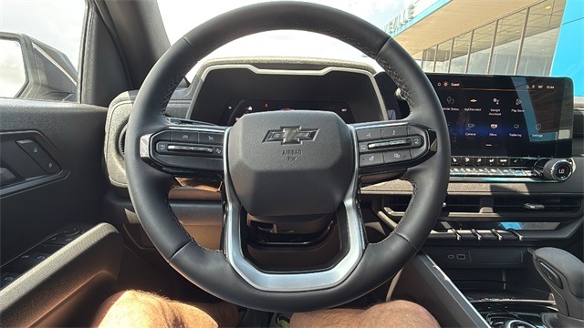 new 2025 Chevrolet Colorado car, priced at $44,990