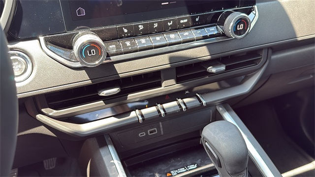 new 2025 Chevrolet Colorado car, priced at $44,990