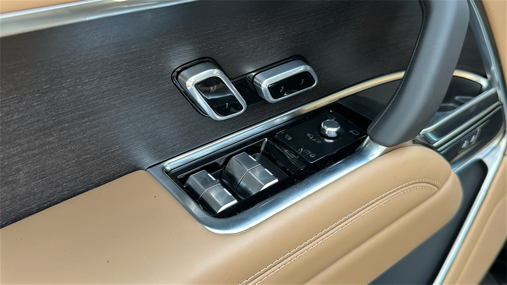 new 2025 Land Rover Range Rover car, priced at $136,225