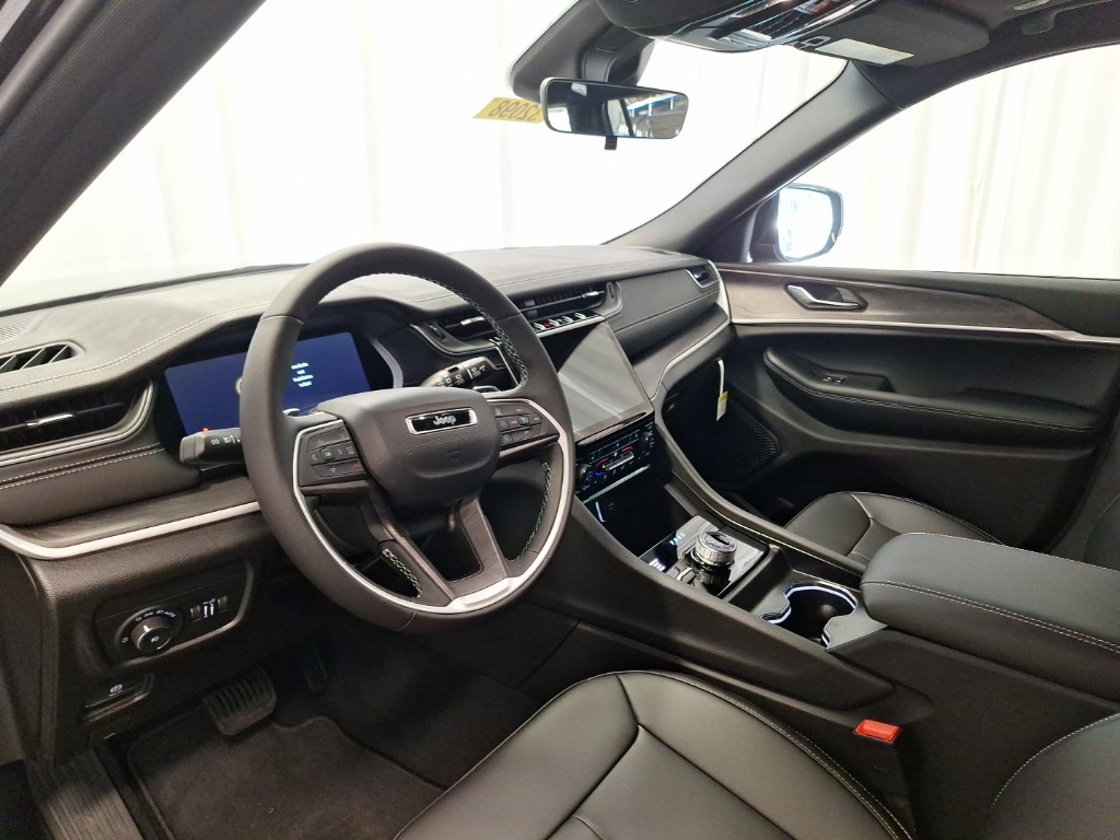 new 2025 Jeep Grand Cherokee L car, priced at $54,505