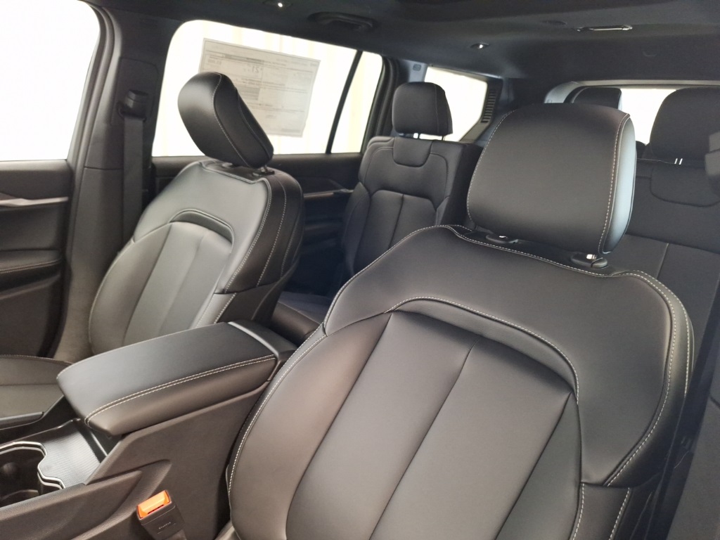 new 2025 Jeep Grand Cherokee L car, priced at $54,505