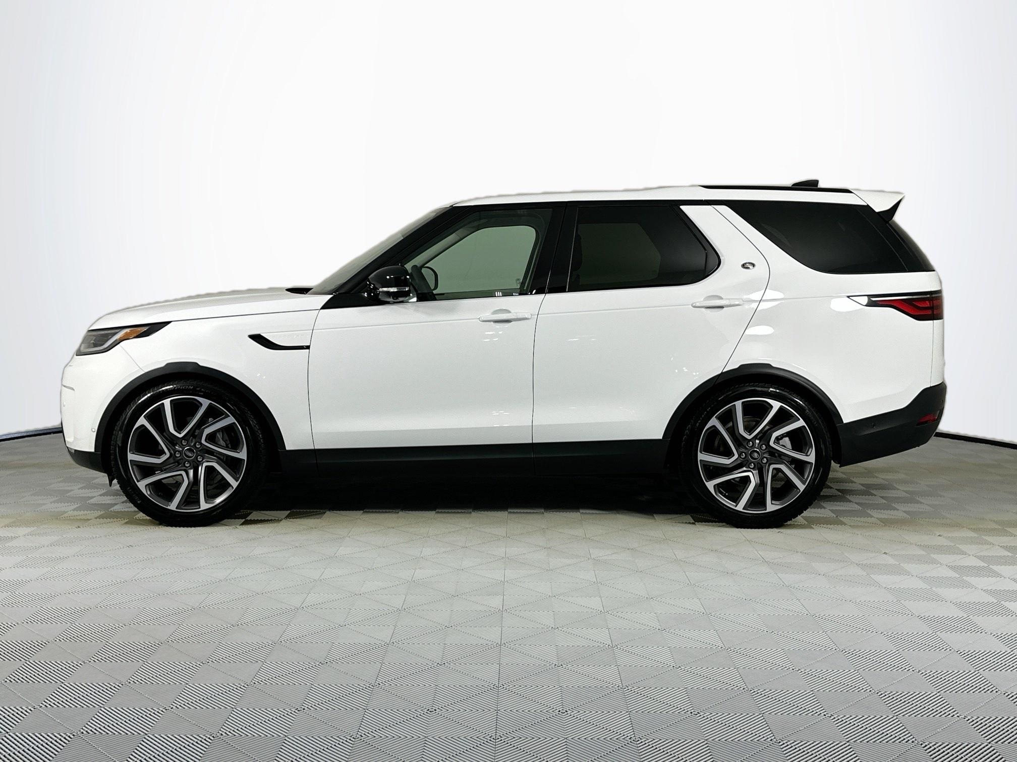 new 2025 Land Rover Discovery car, priced at $65,953