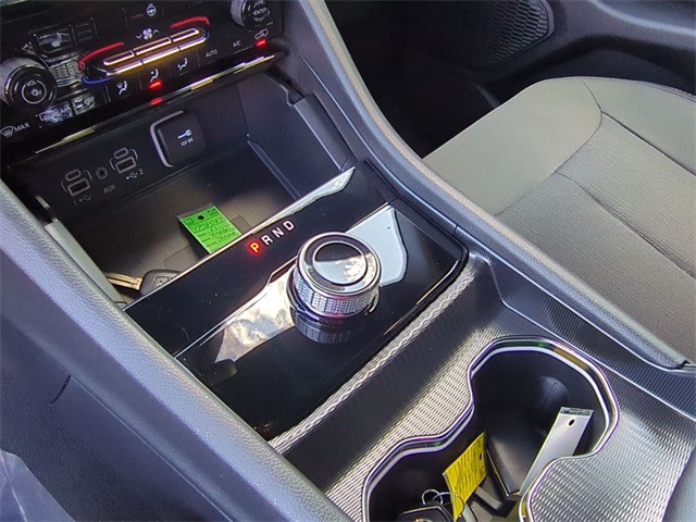 used 2025 Jeep Grand Cherokee car, priced at $37,911
