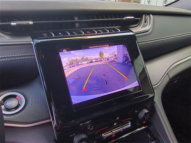 used 2025 Jeep Grand Cherokee car, priced at $37,911