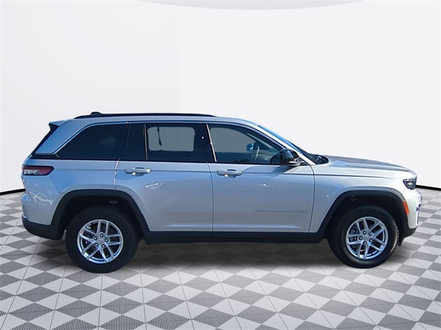 used 2025 Jeep Grand Cherokee car, priced at $37,911