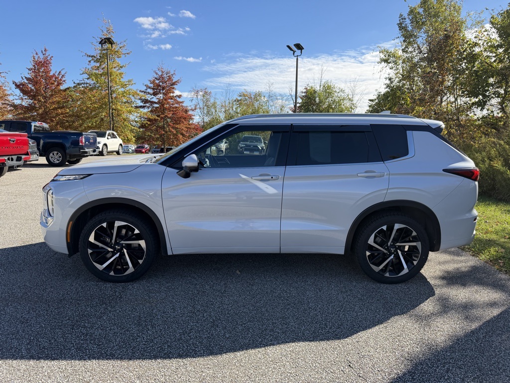 used 2023 Mitsubishi Outlander car, priced at $28,903