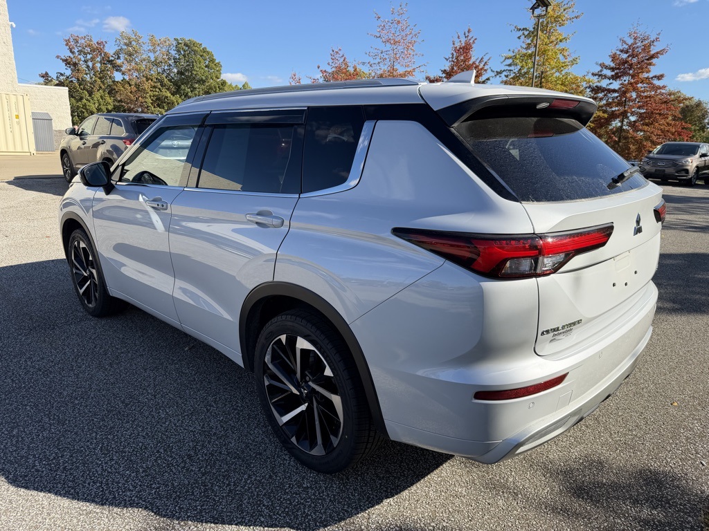 used 2023 Mitsubishi Outlander car, priced at $28,903