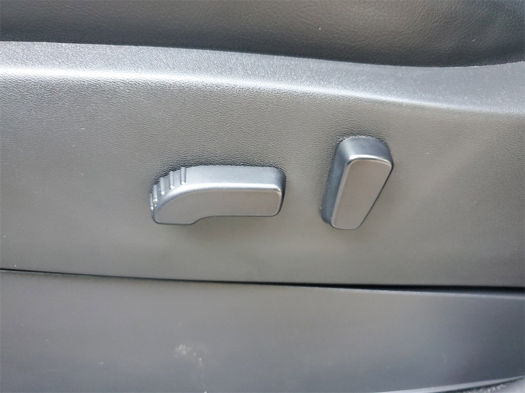 used 2022 Nissan Frontier car, priced at $29,998