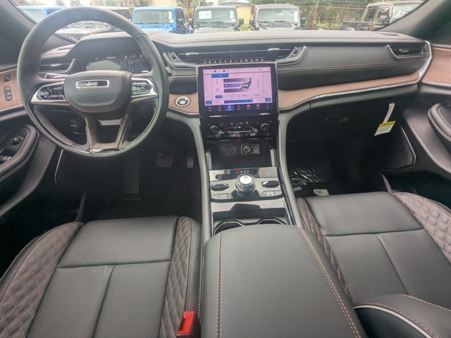 new 2025 Jeep Grand Cherokee L car, priced at $55,675