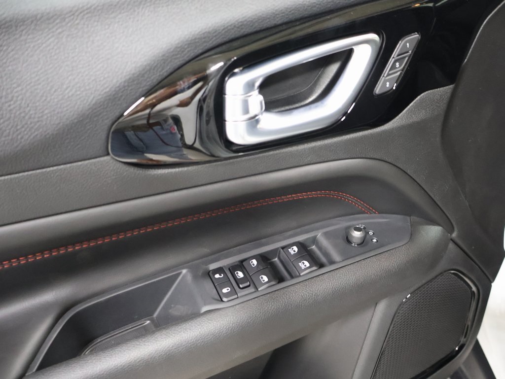 new 2025 Jeep Compass car, priced at $32,888