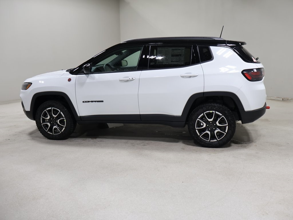 new 2025 Jeep Compass car, priced at $32,888