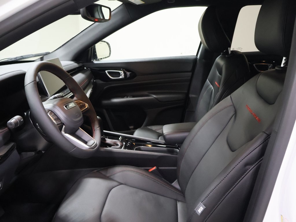 new 2025 Jeep Compass car, priced at $32,888