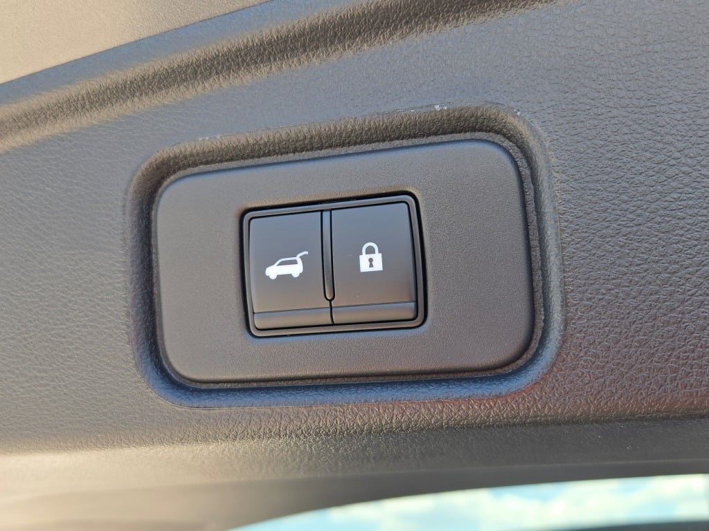new 2025 Nissan Pathfinder car, priced at $46,595