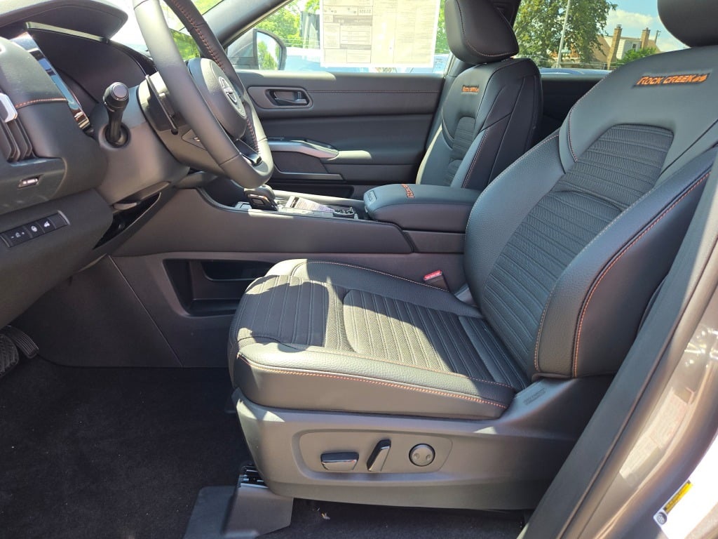 new 2025 Nissan Pathfinder car, priced at $46,595