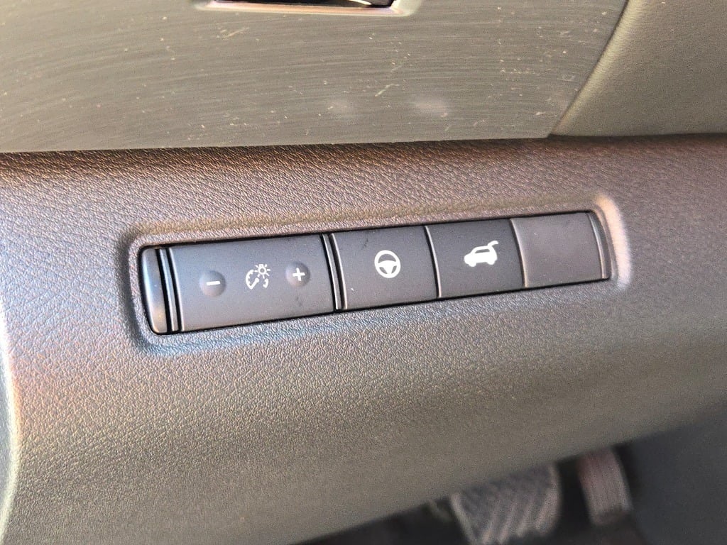 new 2025 Nissan Pathfinder car, priced at $46,595