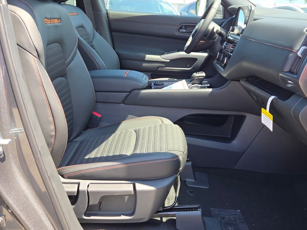 new 2025 Nissan Pathfinder car, priced at $46,595