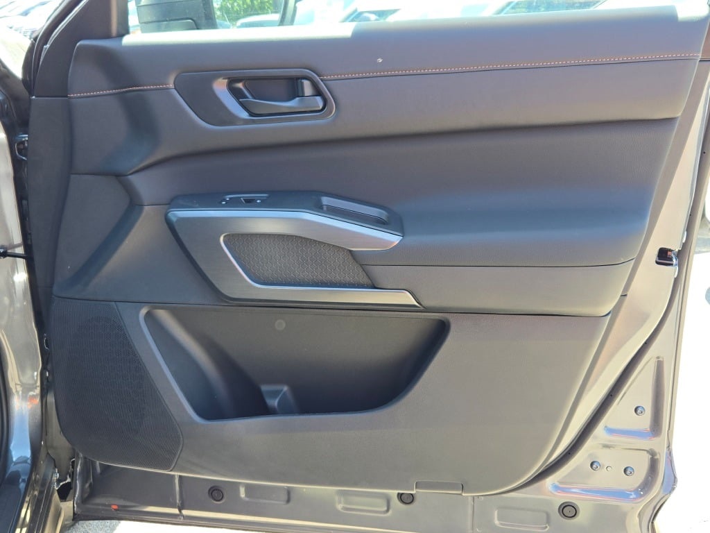 new 2025 Nissan Pathfinder car, priced at $46,595