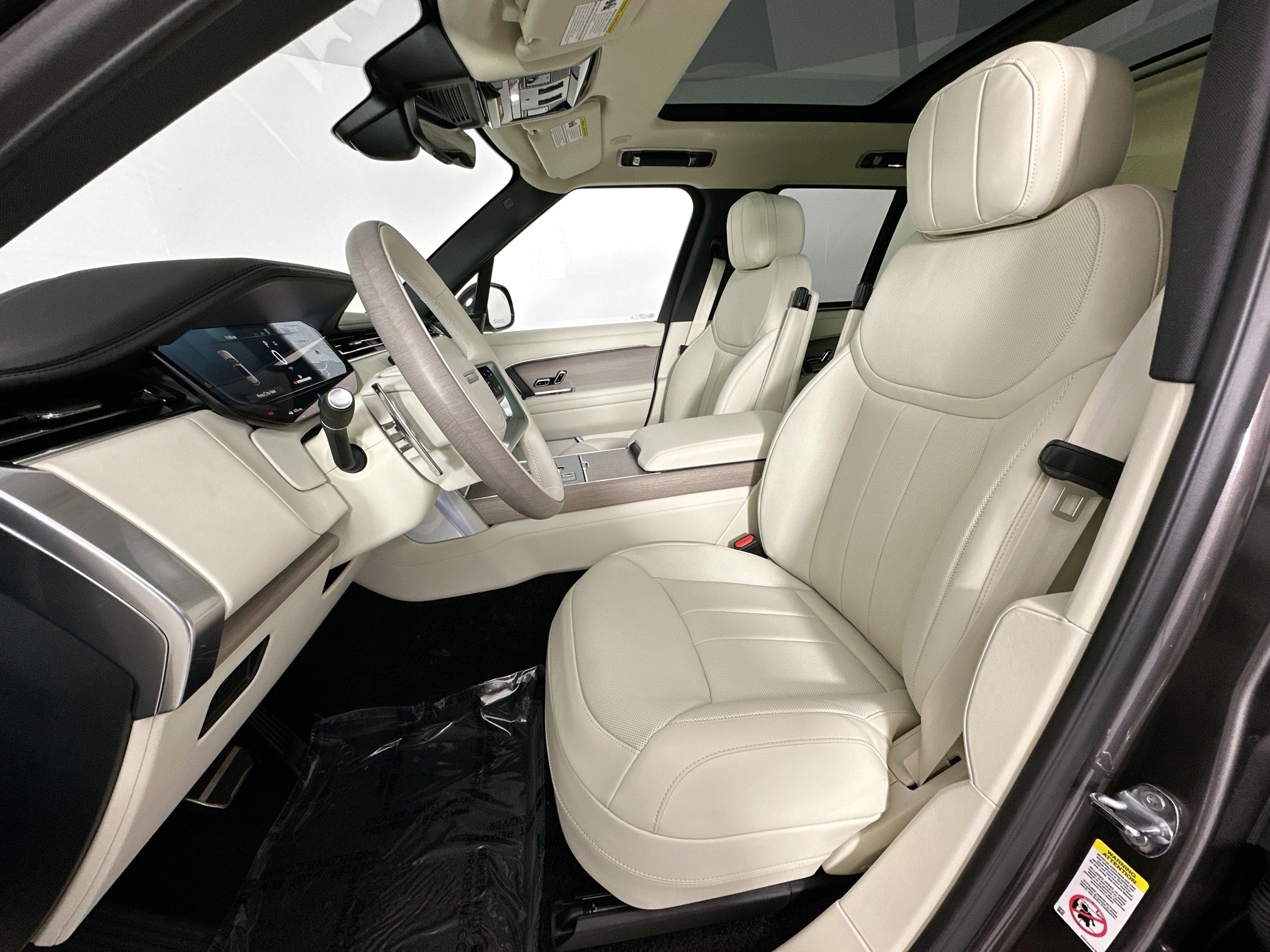 new 2025 Land Rover Range Rover car, priced at $128,180