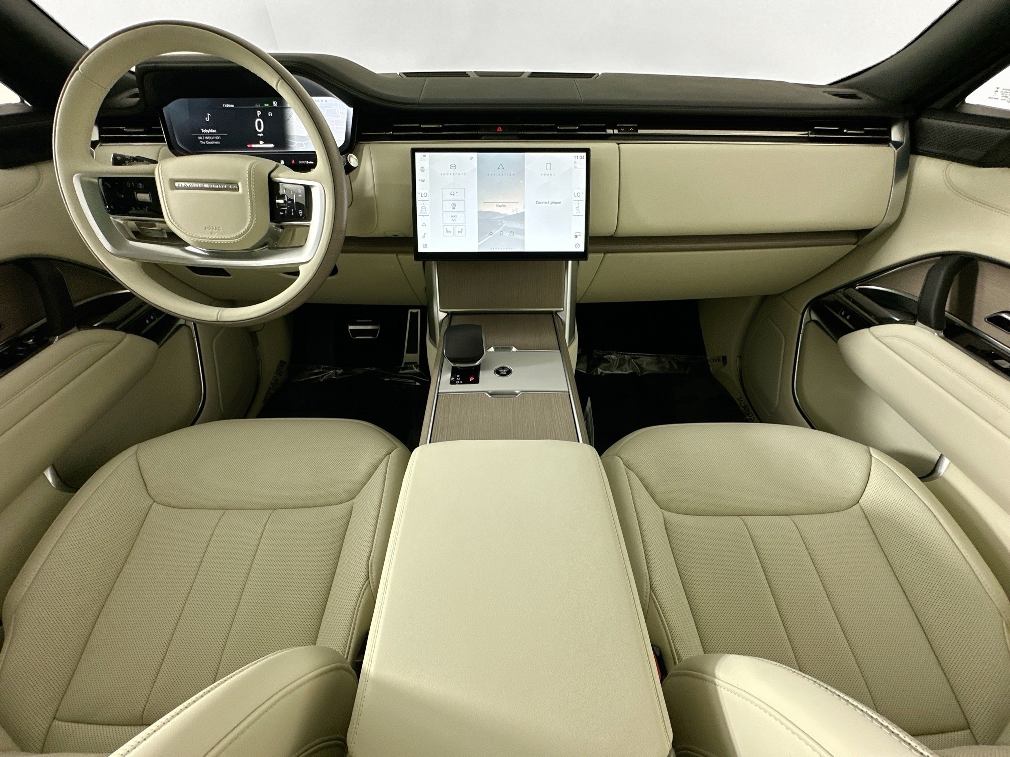 new 2025 Land Rover Range Rover car, priced at $128,180