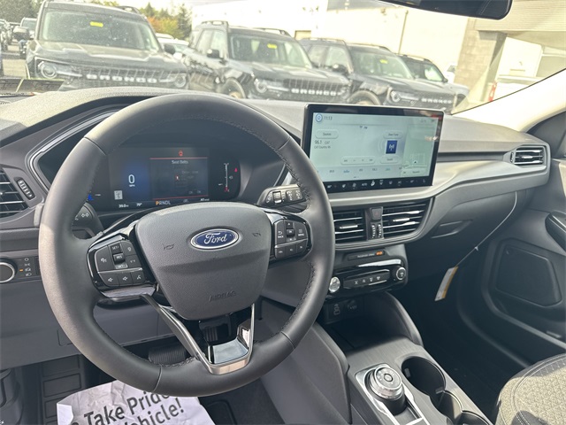 new 2025 Ford Escape car, priced at $30,332