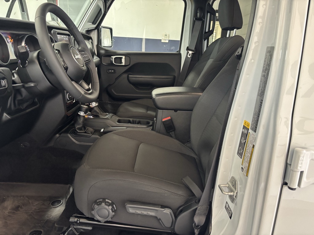 used 2023 Jeep Gladiator car, priced at $34,158