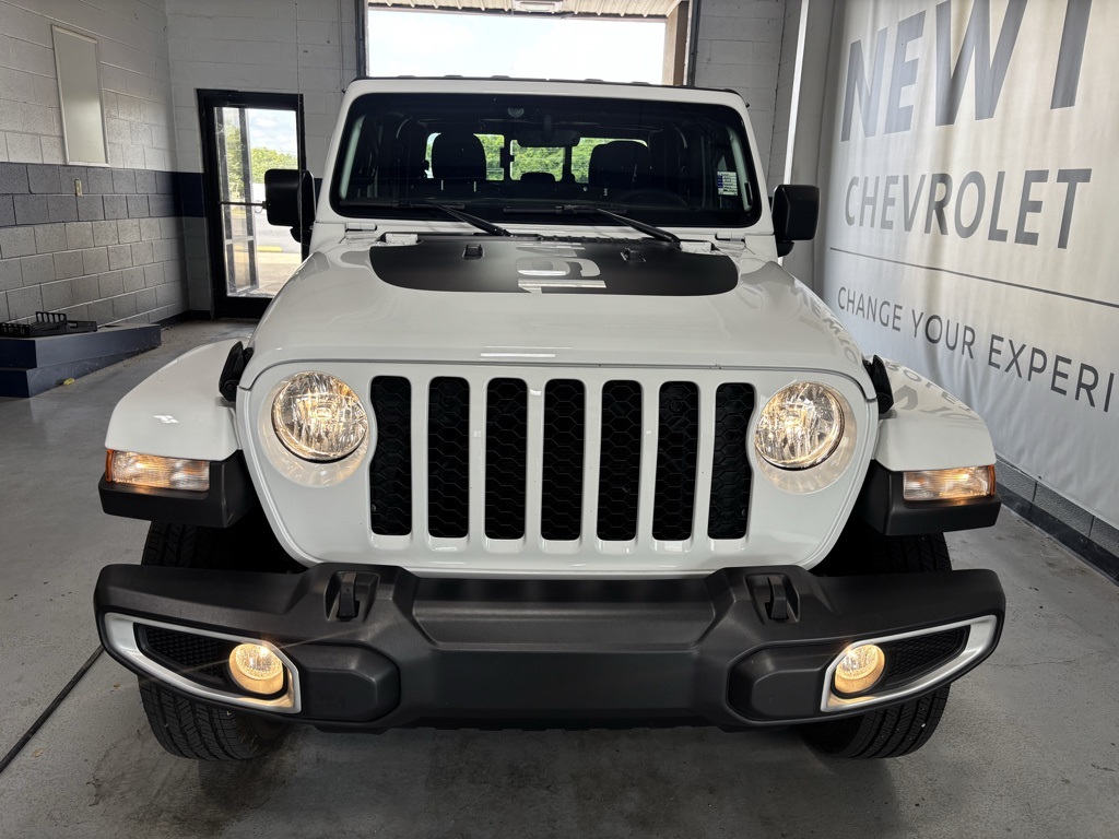 used 2023 Jeep Gladiator car, priced at $34,158