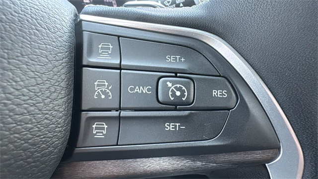 new 2025 Jeep Grand Cherokee car, priced at $46,922