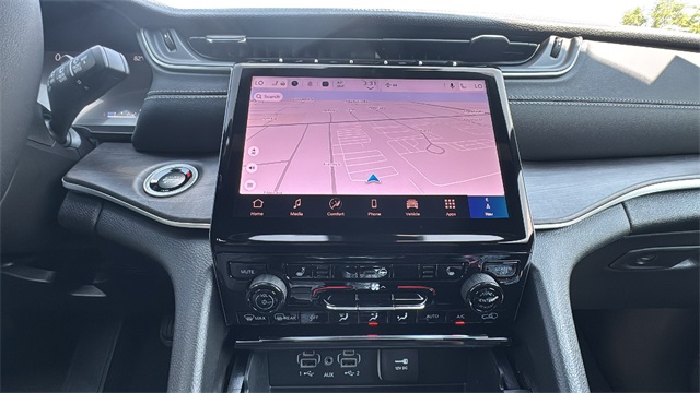 new 2025 Jeep Grand Cherokee car, priced at $46,922