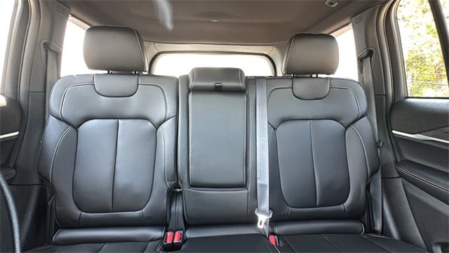 new 2025 Jeep Grand Cherokee car, priced at $46,922