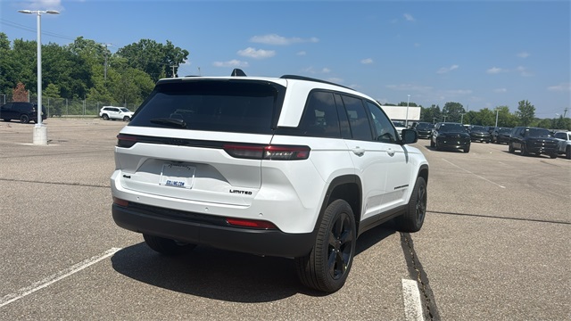 new 2025 Jeep Grand Cherokee car, priced at $46,922
