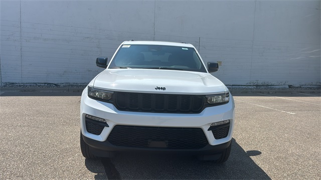 new 2025 Jeep Grand Cherokee car, priced at $46,922