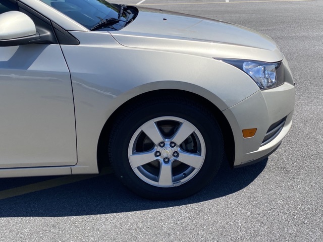 used 2014 Chevrolet Cruze car, priced at $9,122