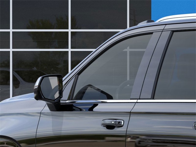 new 2025 Chevrolet Suburban car, priced at $81,663